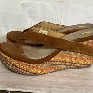Volatile Brown Wedge Shoes with Cushioned Footbed size 10 very cool